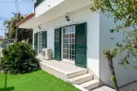7min to the beach & 23min to Lisbon city, offering convenience & coastal charm