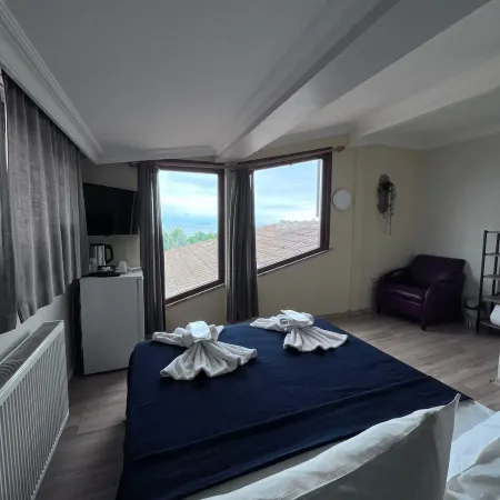 Blue Sea Hotel Отели рядом с достопримечательностью «Пристань для яхт Виапорт»