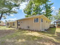 Lakefront Chetek Haven Dock, Screened Gazebo Hotéis em Barron County