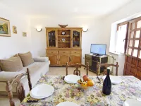 Peaceful stay with bbq and parking Ξενοδοχεία στην πόλη Basanija
