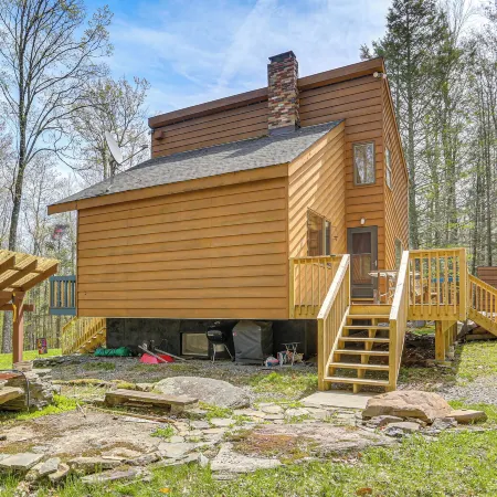Cozy Catskills Cabin on 10 Private Acres!