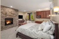 The Leavenworth Lodge - Swimming Pool, Pickleball - Alphydda
