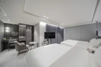 Uljin La Belle Hotel & Spa - 2 ดาว