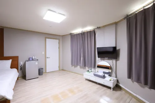 Boryeong Renaissance Pension Stay
