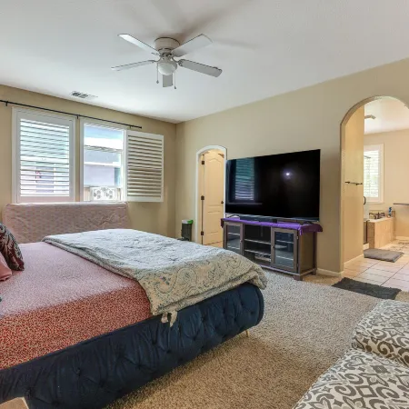Spacious + Pet-friendly Family Home in Tracy