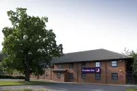 Premier Inn Lowestoft - parking