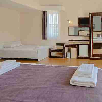 Nora Suit Hotel Rooms