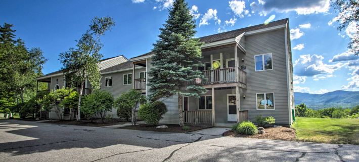 Intervale Family Retreat: Mtn View & Pool Access! Hotels in Carroll County