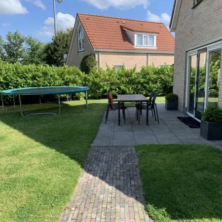 Lovely Bungalow With Garden