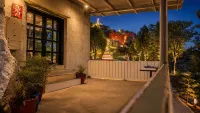 Guru Shikhar Heights - Highest Hotel in Mount Abu 5700 Feet - Bergblick