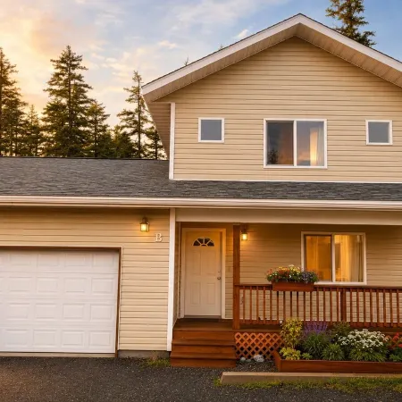 3 Bed 2.5 Bath House & Save 25 Dollars Per Day on Rental Car, July to September
