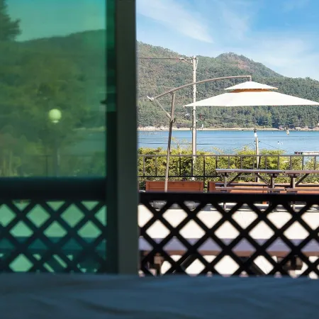Namhae Seven House
