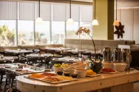 Garden Court South Beach Hotel - breakfast