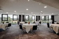 Radisson Hotel Zurich Airport - breakfast