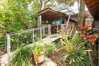 Peaceful Garden Guest House — 5 Minutes from SJO Airport -  Privatzimmer