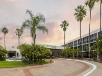 Four Points by Sheraton San Diego Hotels near SDCCU Stadium