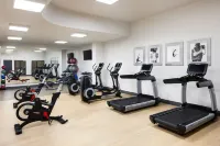 Delta Hotels Edmonton Centre Suites - Gym