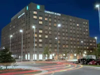 Embassy Suites by Hilton Boston at Logan Airport Hotels near جزيرة القلعة
