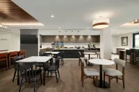 TownePlace Suites Lancaster - Aamiainen
