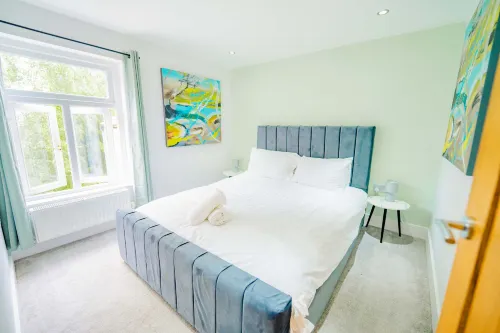 Central Gloucestershire Flat 1 Bedroom  Sleeps 6 - 2-Star