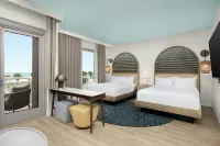 The Hiatus Clearwater Beach, Curio Collection by Hilton - Rooftop Pools