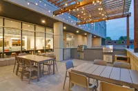 Home2 Suites by Hilton Montreal Dorval - Pools