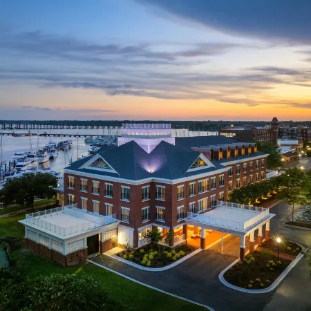 Tryon Riverfront Inn New Bern, Tapestry Collection by Hilton