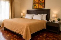 The Landmark | Jacuzzi + Kitchen, Calacoto - Holiday Apartments
