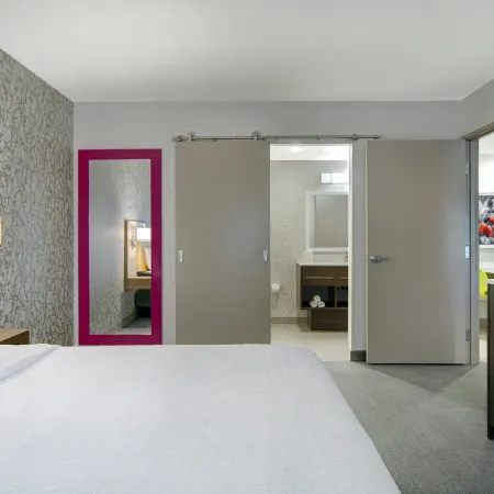 Home2 Suites by Hilton Grand Rapids Airport