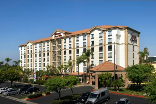 Hampton Inn & Suites Anaheim Garden Grove - 3 Yıldız