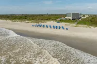 Hilton Cocoa Beach Oceanfront - Beach
