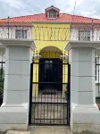Entire Private Family Home with Volcano View Pet Friendly - 2-Star