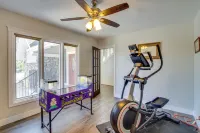 Hike, Play & Relax: Cedar City Group Getaway - Balkon