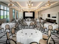 Perry Lane Hotel, a Luxury Collection Hotel, Savannah Hotels near Mickve Israel Temple