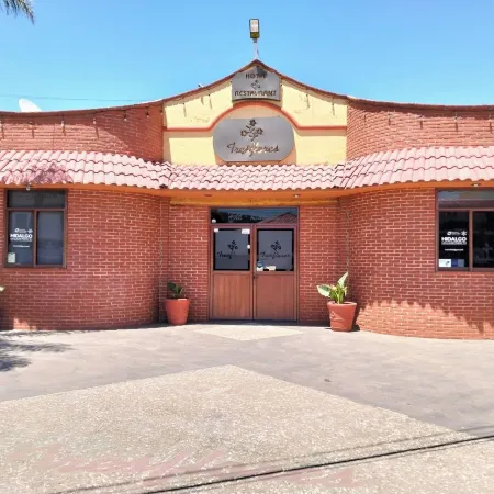 Hotel Tres Flores