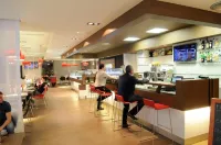 Ibis Budget Lleida - bar
