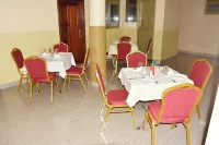 R ace hotel mbale - 2-Star