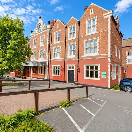 Belvilla Crewe Arms Hotel