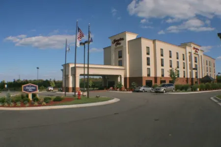 Hampton Inn Farmville Отели в г. Принс-Эдвард