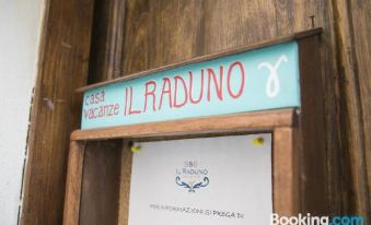 Il Raduno - Housity