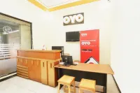 Hotel Sinar Harapan Hotels near Probolinggo