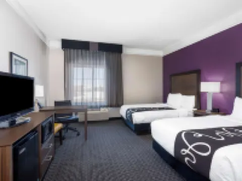La Quinta Inn & Suites by Wyndham Denver Boulder-Louisville Hotels in Boulder County