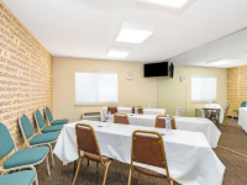 La Quinta Inn & Suites by Wyndham El Paso East Hotels in El Paso