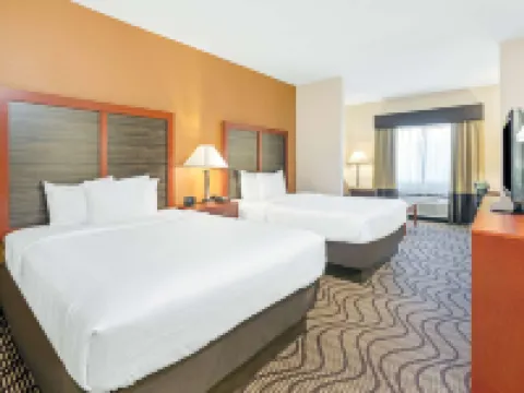 米德韋斯特城廷克空軍基地拉昆塔温德姆套房酒店 米德韋斯特城酒店