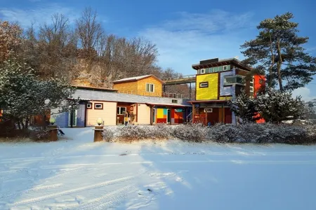 Cheorwon Beulbee Pension Отели в г. Чхорвон