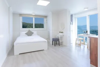 Taean with Anmyeondo Pension Hotels near Pangp'o-haesuyokchang