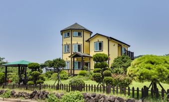Jeju Hue in Aewol Pension