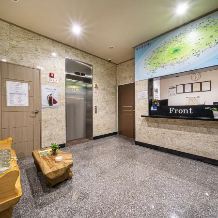 Seogwipo Beach Hotel Отели рядом с достопримечательностью «Тон-Амса»