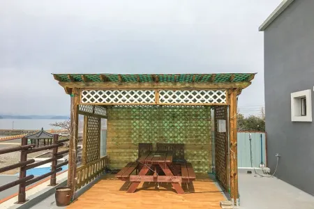 Sacheon Sagyejeol Pension Отели в г. Сачхон