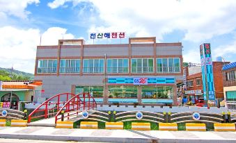 Namhae Sangju Cheonsanhae Pension